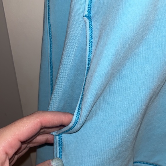 Tommy Bahama Pullover EUC! - Picture 3 of 4